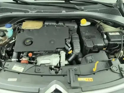 Photo 6 Citroën C3  BlueHDi 100 S&S BVM6 Feel Business