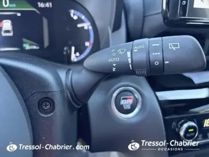 Photo 17 Toyota Yaris  Cross Hybride 116h 2WD GR SPORT