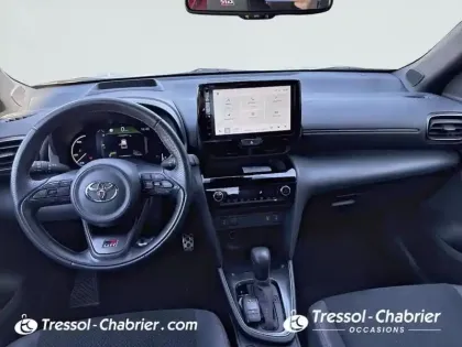 Photo 9 Toyota Yaris  Cross Hybride 116h 2WD GR SPORT