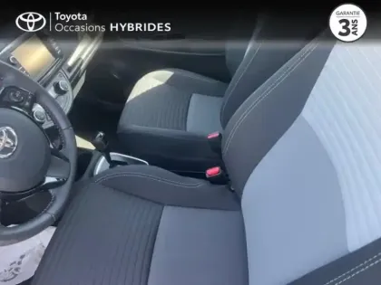 Photo 10 Toyota Yaris Gén. III Ph3 Dynamic 5