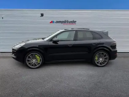 Photo 7 Porsche Cayenne  4.0 V8 680ch Turbo S E-Hybrid