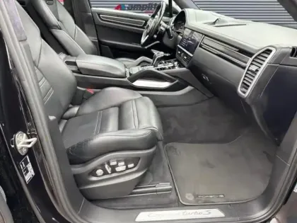 Photo 10 Porsche Cayenne  4.0 V8 680ch Turbo S E-Hybrid