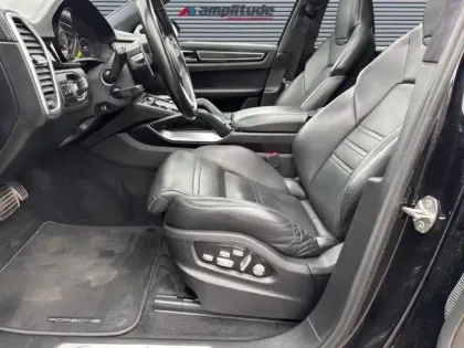 Photo 9 Porsche Cayenne  4.0 V8 680ch Turbo S E-Hybrid