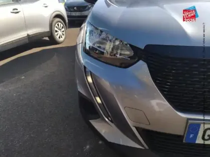 Photo 12 Peugeot 2008  1.2 PureTech 100ch S&S Active Pack