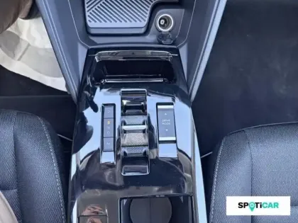 Photo 13 Citroën C4  1.2 Hybride 145ch PLUS e-DCS6