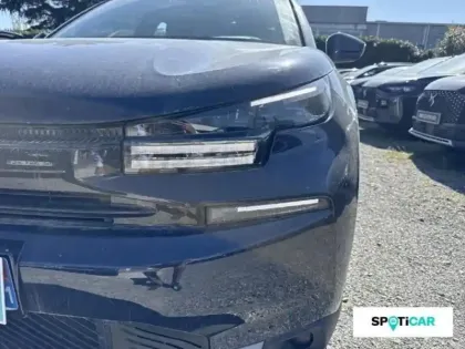 Photo 7 Citroën C4  1.2 Hybride 145ch PLUS e-DCS6