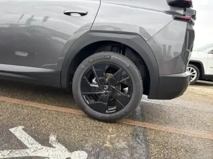 Photo 7 Citroën C5 aircross  1.2 Hybride 145ch MAX boite automatique