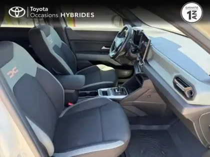 Photo 5 Dacia Duster  1.6 hybrid 140ch Extreme