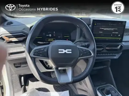 Photo 8 Dacia Duster  1.6 hybrid 140ch Extreme