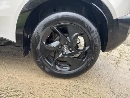 Photo 10 Alfa Romeo Junior  1.2 Ibrida 136ch DCT6