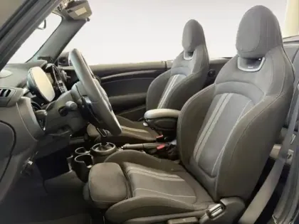 Photo 23 Mini Mini Cabrio Cooper S 178ch John Cooper Works Plus BVA7