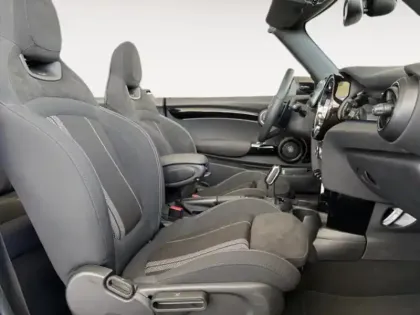 Photo 29 Mini Mini Cabrio Cooper S 178ch John Cooper Works Plus BVA7