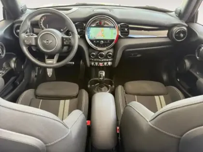 Photo 24 Mini Mini Cabrio Cooper S 178ch John Cooper Works Plus BVA7