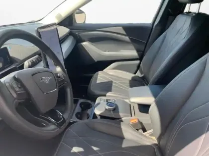 Photo 20 Ford Mustang  Mach-E 269ch Standard Range 72,6kWh Mach-E Propulsion