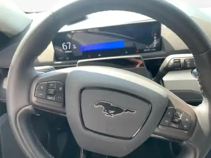 Photo 23 Ford Mustang  Mach-E 269ch Standard Range 72,6kWh Mach-E Propulsion