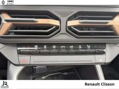 Photo 13 Dacia Bigster  1.8 hybrid 155ch Extreme