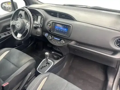 Photo 8 Toyota Yaris  100h GR SPORT 5p MY19