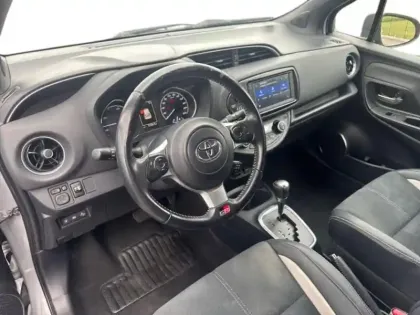 Photo 14 Toyota Yaris  100h GR SPORT 5p MY19