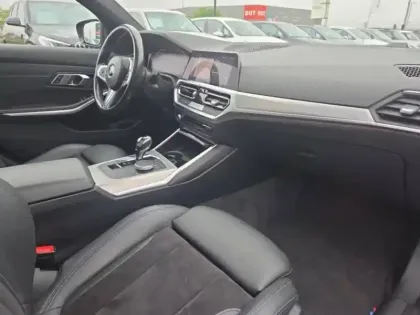 Photo 8 BMW Serie 3 Série 3 Touring 318dA MH 150ch M Sport