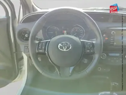 Photo 11 Toyota Yaris  100h Collection 5p