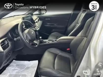 Photo 10 Toyota C-HR  122h Distinctive 2WD E-CVT RC18