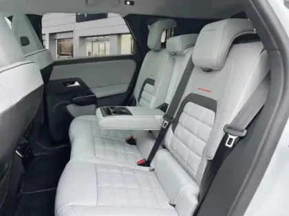 Photo 11 Citroën C5 aircross  1.6 Hybride rechargeable 195ch MAX boite automatique