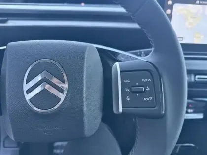 Photo 13 Citroën C3 Aircross  1.2 Hybride 145ch MAX e-DCS6 7 places