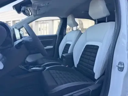 Photo 8 Citroën C3 Aircross  1.2 Hybride 145ch MAX e-DCS6 7 places