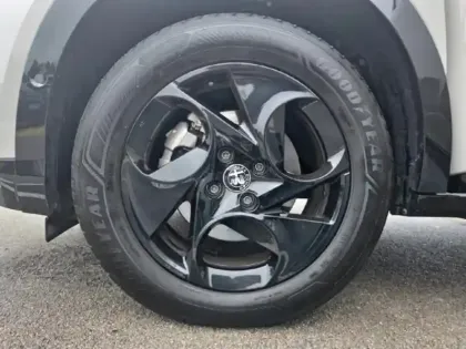 Photo 7 Alfa Romeo Junior  1.2 Ibrida 136ch DCT6