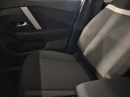 Photo 9 Citroën C4  Sté 1.2 PureTech130ch Pro Business R EAT8