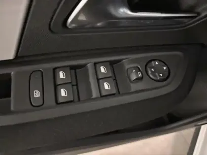 Photo 14 Citroën C4  Sté 1.2 PureTech130ch Pro Business R EAT8