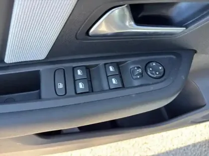 Photo 11 Citroën C4  Electrique 156ch 54kWh autonomie étendue MAX