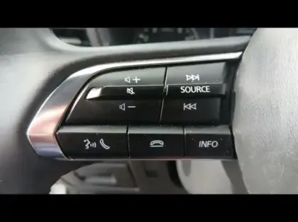 Photo 13 Mazda Mazda3 Mazda 3 2.5 e-SKYACTIV-G M-Hybrid 140ch Homura 2025