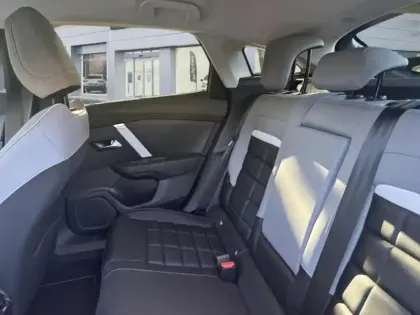 Photo 16 Citroën C4  1.2 Hybride 145ch MAX e-DCS6