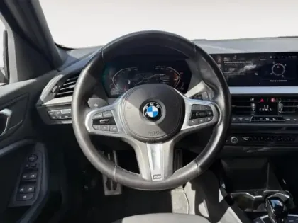 Photo 11 BMW Serie 1 Série 1 116iA 109ch M Sport DKG7