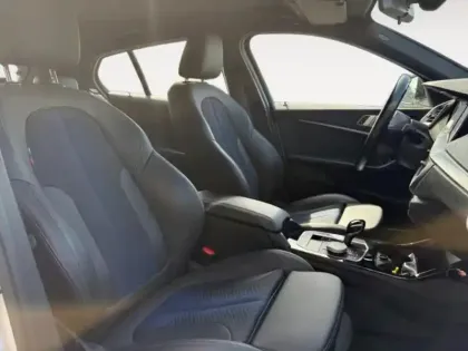 Photo 14 BMW Serie 1 Série 1 116iA 109ch M Sport DKG7