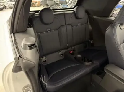 Photo 7 Mini Cooper Gén. IV (F67) Ph1 Favoured 2