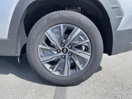 Photo 8 Hyundai Tucson  1.6 CRDI 136ch Hybrid 48V Business DCT7