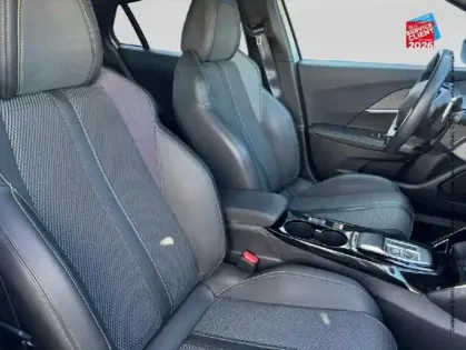 Photo 19 Peugeot 2008  1.2 Hybrid 136ch GT e-DCS6