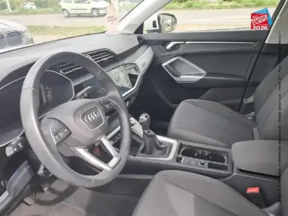 Photo 14 Audi Q3  35 TFSI 150ch Design