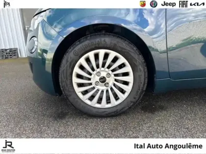 Photo 10 Fiat 500  e 95ch Action Plus