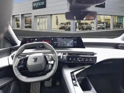 Photo 8 Peugeot 5008  Hybrid 145ch Allure e-DCS6