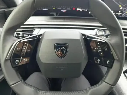 Photo 11 Peugeot 5008  Hybrid 145ch Allure e-DCS6