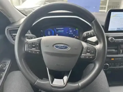 Photo 15 Ford Kuga  2.5 Duratec 190ch FHEV E85 Titanium BVA