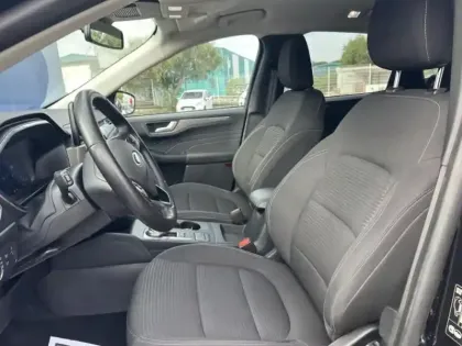 Photo 12 Ford Kuga  2.5 Duratec 190ch FHEV E85 Titanium BVA