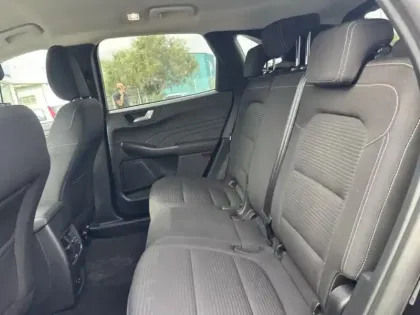 Photo 10 Ford Kuga  2.5 Duratec 190ch FHEV E85 Titanium BVA
