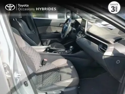 Photo 5 Toyota C-HR  122h Distinctive 2WD E-CVT MY22
