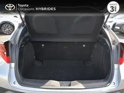 Photo 9 Toyota C-HR  122h Distinctive 2WD E-CVT MY22