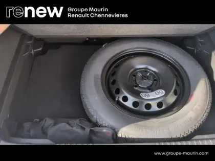 Photo 13 Renault Captur  1.6 E-Tech hybride 145ch Intens -21