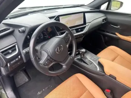 Photo 14 Lexus UX  250h Le 2WD